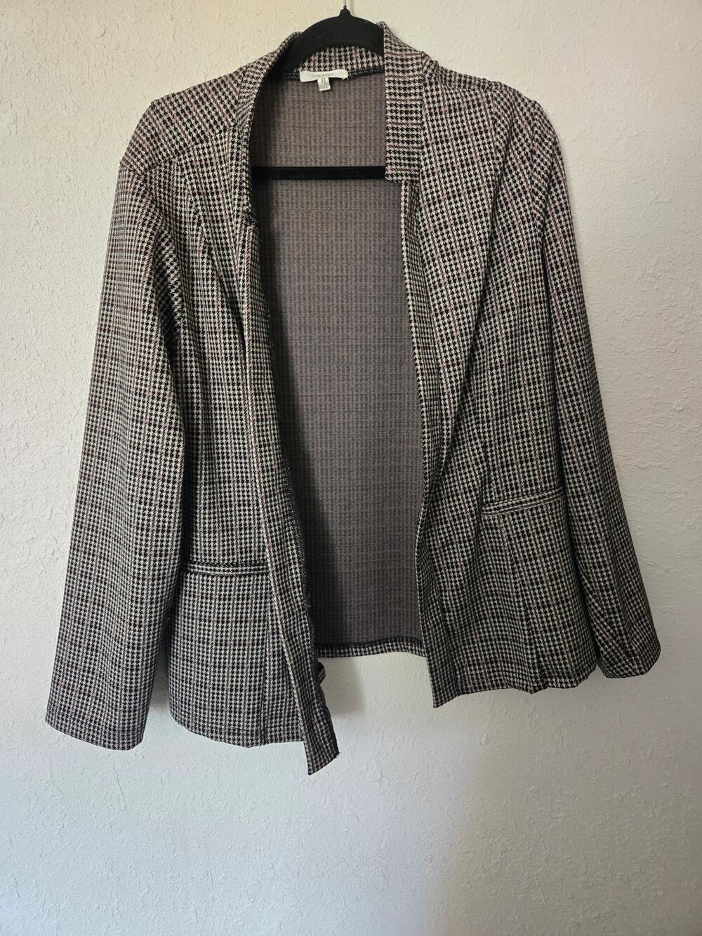 Houndstooth blazer